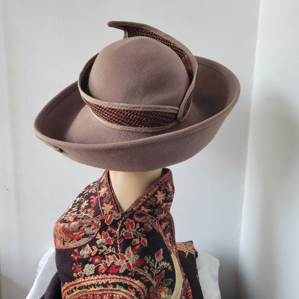 Sandra Bollman NY Neutral-Toned Tan Felt Mesh Fascinator Hat - Picture 13 of 14